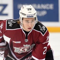 Rīgas 'Dinamo' aizsargs Balinskis atzīts par KHL nedēļas labāko jauno spēlētāju