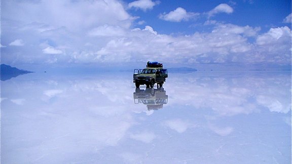 Salar de Uyuni Bolīvijā. Foto: <a rel="cc:attributionURL" href="https://www.flickr.com/photos/patrick_nouhailler/">Patrick Nouhailler</a> / <a rel="license" href="https://creativecommons.org/licenses/by-sa/2.0/">cc</a>