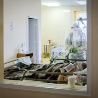 Covid-19: Slimnīcās pacientu skaits sestdien sarucis līdz 508