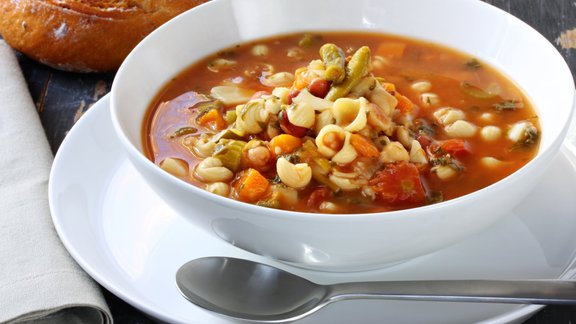 zupa makaroni minestrone pusdienas