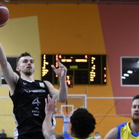 Foto: 'VEF Rīga' basketbolisti pārliecinoši uzvar 'Ventspili'