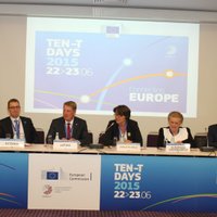 Ministri un Eiropas Transporta komisāre parakstījuši deklarāciju par 'Rail Baltica' attīstību