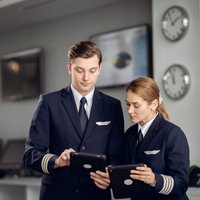 airBaltic примет на работу 120 пилотов