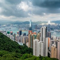 Praktisks stāsts: viena kolosāla diena žilbinošajā Honkongā