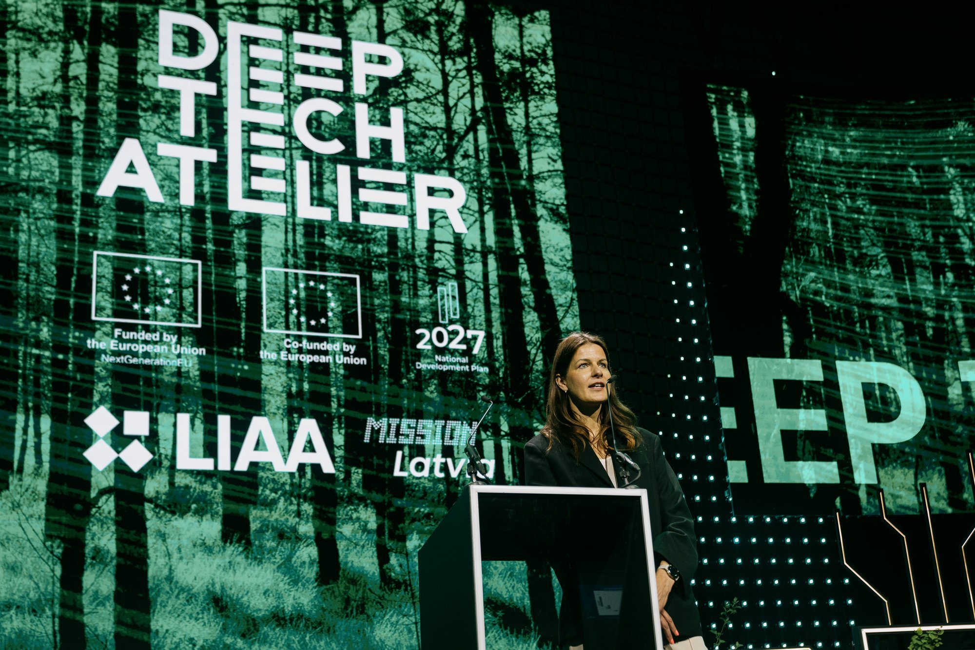 Tehnoloģiju loma ģeopolitikā: konference "Deep Tech Atelier" Rīgā pulcēs ekspertus