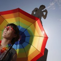 В центре Риги пройдут гей-парад и пикет "Антиглобалистов"