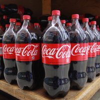 Pagājušajā gadā patērētāji par 'Coca-Cola' produktiem samaksājuši 65 miljonus eiro