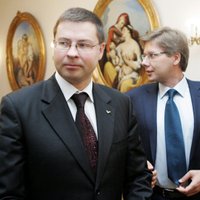 Кажока: отставка Ушакова на фоне Домбровскиса выглядела бы запоздалой