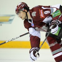 Rīgas 'Dinamo' hokejistiem jāsaglabā vienotības sajūta, saka Krišjānis Rēdlihs