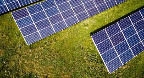 Первые два парка солнечной энергии Latvenergo планирует ввести в эксплуатацию до конца года