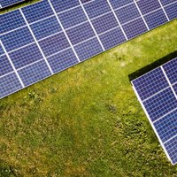 Первые два парка солнечной энергии Latvenergo планирует ввести в эксплуатацию до конца года
