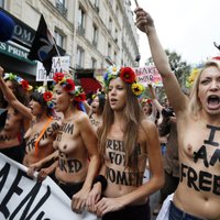 Лидера феминисток Femen задержали в Петербурге
