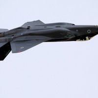 Lietuvā pirmo reizi ieradušies divi ASV iznīcinātāji F-35