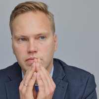Grafs: Latvijā politiskajai elitei vienmēr vajag kādu, kurš 'elš pakausī'