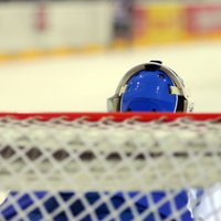 Vārtsargs Kivlenieks pēc NHL izsaukuma atvaira 32 metienus AHL mačā