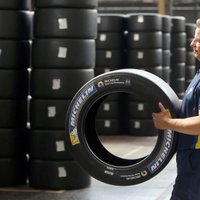 Riepu ražotājs 'Michelin' slēgs trīs ražotnes Eiropā un atlaidīs 1500 darbiniekus