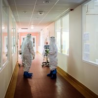 Latvijas slimnīcās šobrīd ārstējas 811 Covid-19 pacienti