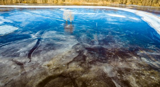 Foto: Igaunijas brīnums – milzu leduslauks Somā nacionālajā parkā