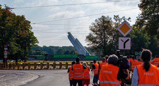 Правда ли, что ООН запретила сносить советский памятник в Риге?