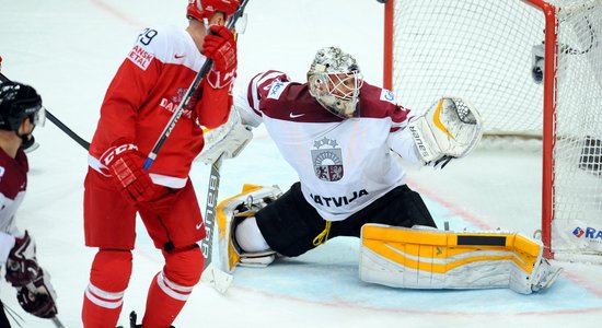 Latvijas hokejistiem vēl viens dramatisks zaudējums spēlē pret dāņiem