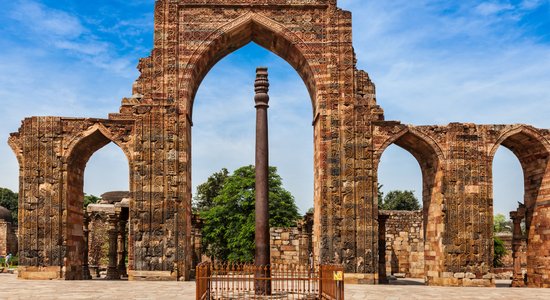 Загадочная железная колонна V века в Индии: почему она так хорошо сохранилась?