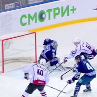 Video: Rīgas 'dinamietim' Videlam mēneša piektais skaistākais 'gols'
