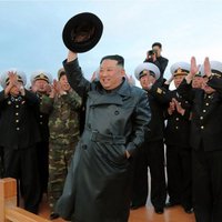 Ziemeļkoreja testējusi divas ar taktiskajiem kodolieročiem aprīkojamas spārnotās raķetes