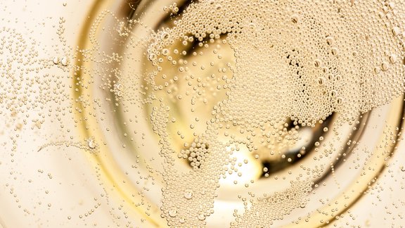 proseko prosecco šampanietis dzirkstošais vīns alkohols burbuļi glāze