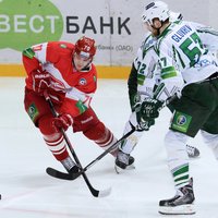 'Salavat Julajev' uzbrucējs sodīts par nepareizu hokeja krekla valkāšanu