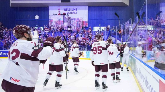 Noskaties! Latvijas hokejisti izcīna 10. uzvaru 11 pasaules čempionāta spēlēs