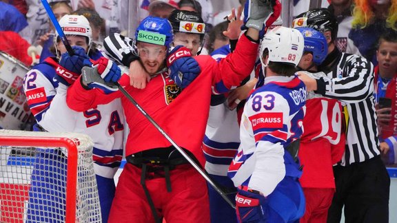 Pasaules hokeja čempionāts: Čehija asumiem bagātā cīņā lūko uzvarēt grupā. Teksta tiešraide