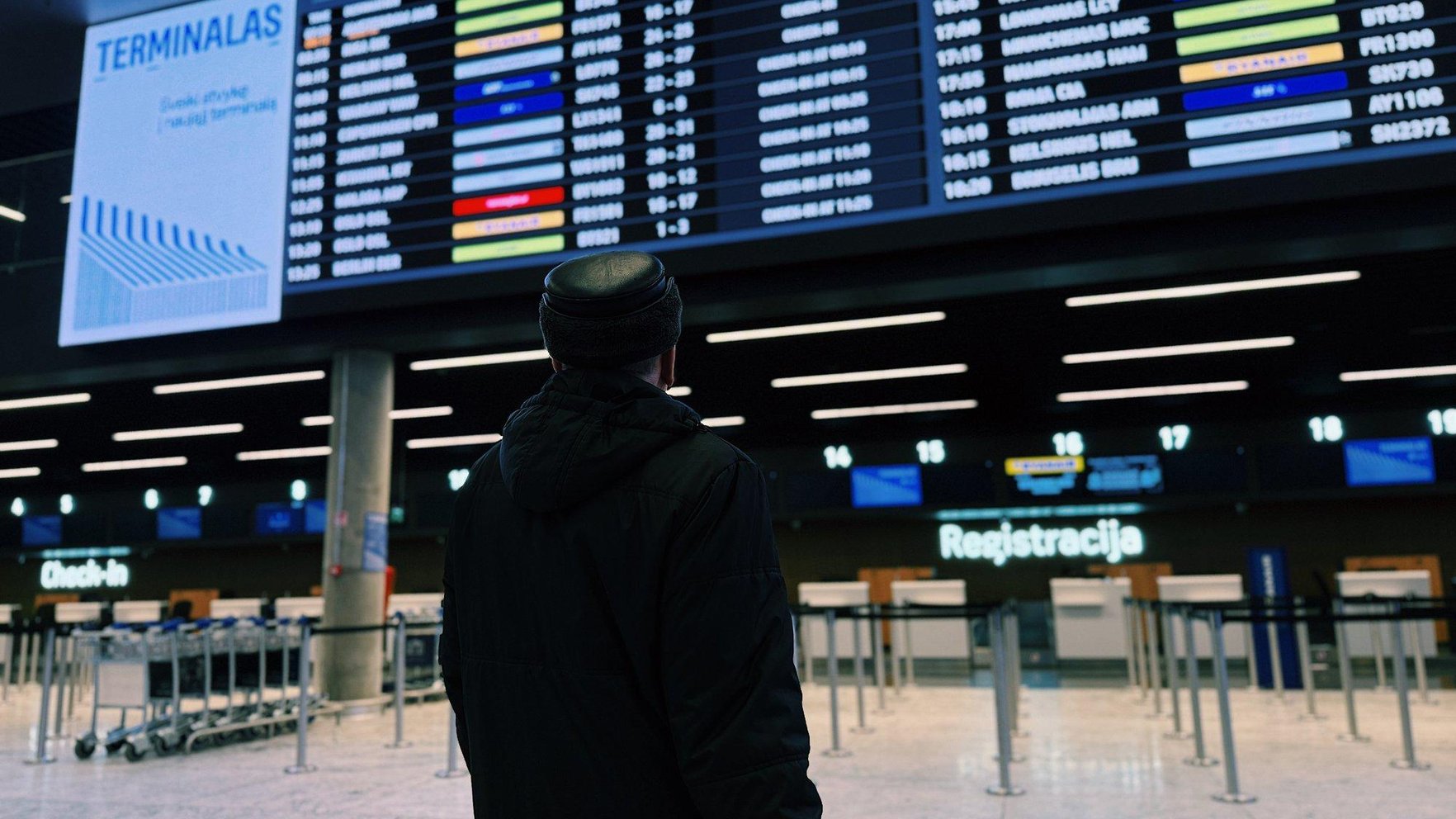 Kontrabandas balonu draudu dēļ vairākas stundas pārtraukti p