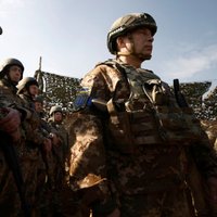 Ukrainas karaspēks atstāj Avdijivku; okupanti kaujā iesaistījuši visas rezerves