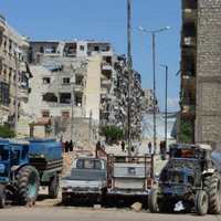 Aktīvisti: Kaujas Sīrijas ziemeļos iesprostojušas 100 000 cilvēku