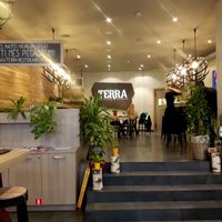 Pavakariņot Rīgā par 10 eiro. Ar ko iepriecina restorāns 'Terra'