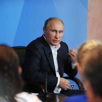 Putins sola Krievijas ekonomikas atkopšanos; neprognozē sankciju atcelšanu