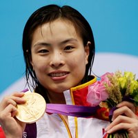 Ķīnas vistitulētākā olimpiete nolēmusi atvadīties no sporta