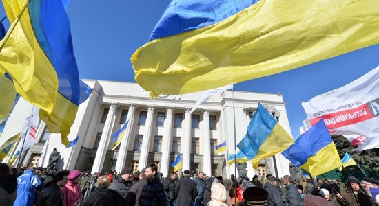 Ukrainas parlaments 'miera memorandā' dod garantijas krievu valodai