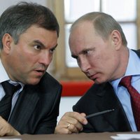 Putins Valsts domes spīkera amatam izvirza Volodinu; Nariškins kļūst par izlūkdienesta priekšnieku