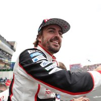 Fernando Alonso paziņo par aiziešanu no F-1