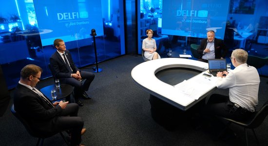 'Delfi TV ar Jāni Domburu' diskusija 'Kas notiek ar Kariņa valdību?'