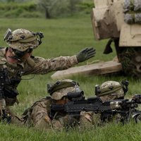 Латгалию укрепят: в регион пошлют армию, а США научат земессаргов воевать