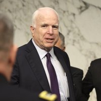 Маккейн посоветовал Трампу предоставить Киеву летальное оружие