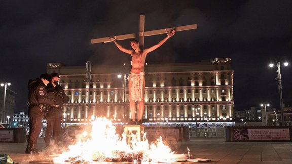 Maskava, aktīvists, pašaizdedzināšanas, akcija, Jēzus