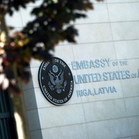 Посольство США в соцсетях начало общаться с латвийцами на русском языке