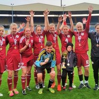Foto: Latvijas sieviešu futbola izlase pirmo reizi triumfē 'Aphrodite Cup' turnīrā Kiprā