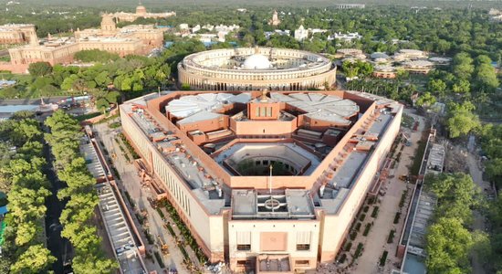 Indijā atklāta jauna parlamenta ēka