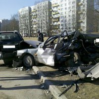 ФОТО: Авария в Иманте - повреждено не менее девяти автомобилей (дополнено)