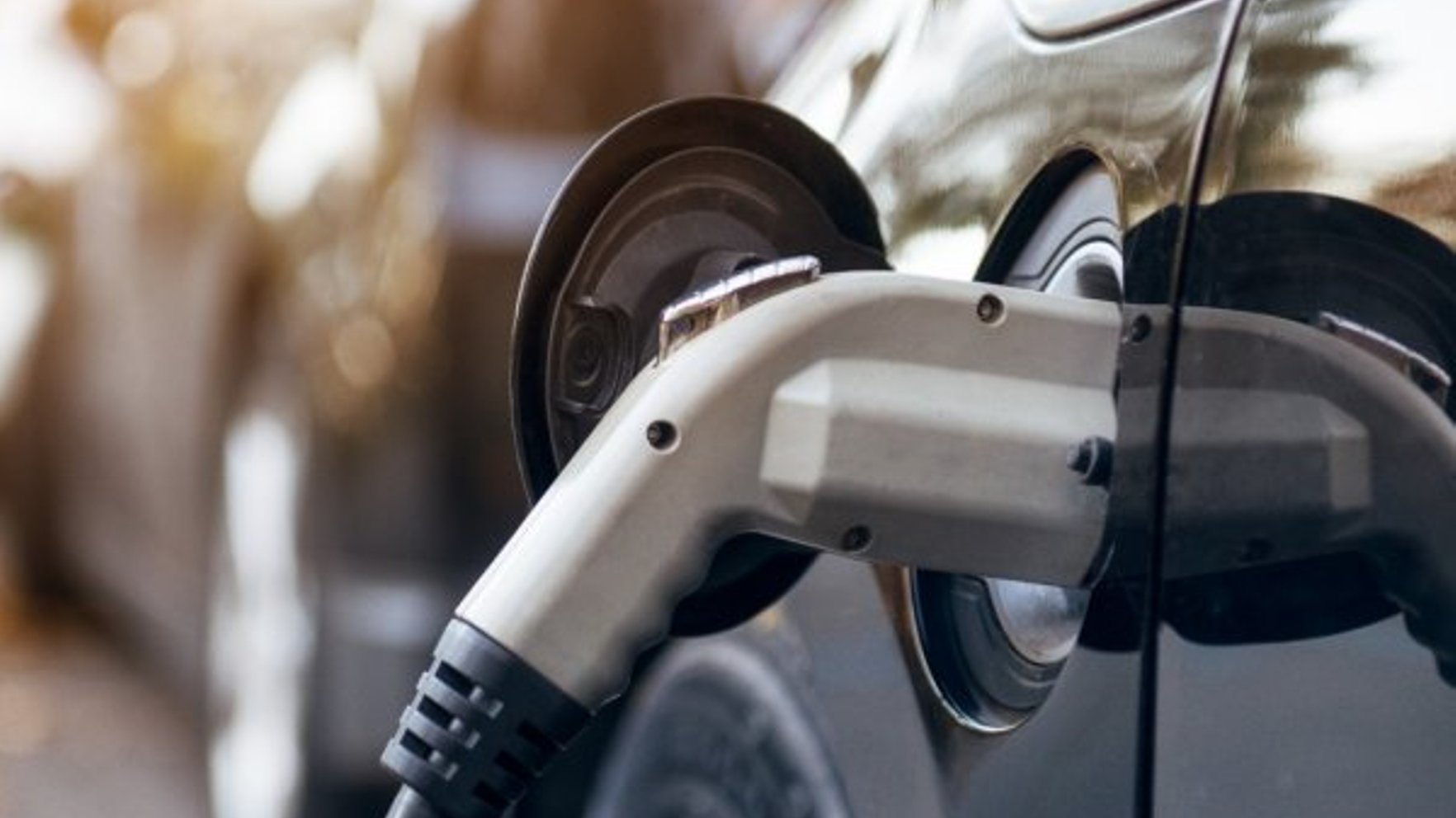 Ķīna laužas Eiropas elektroauto tirgū: kāda ir konkurences priekšrocība