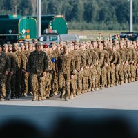 ФОТО. Латвийские солдаты вернулись домой из Косово